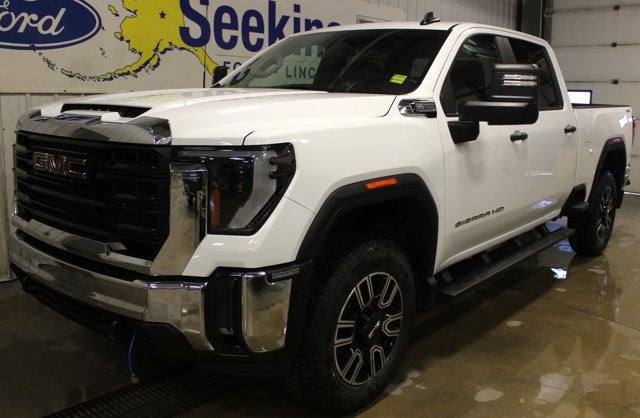 2024 GMC Sierra 2500HD Pro