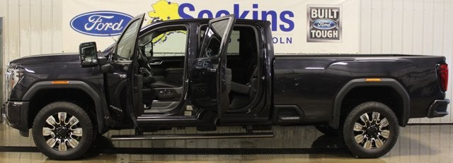 2025 GMC Sierra 3500HD Denali