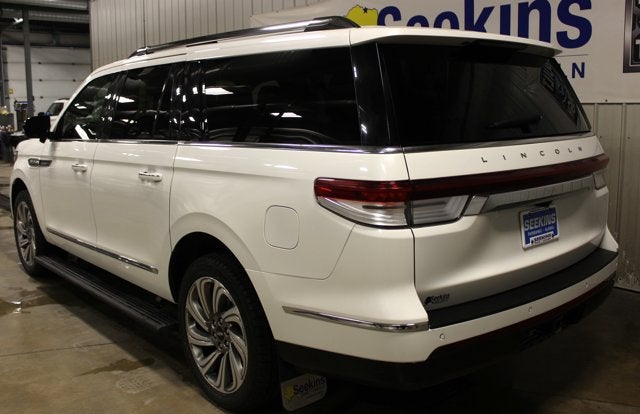 2023 Lincoln Navigator L Reserve