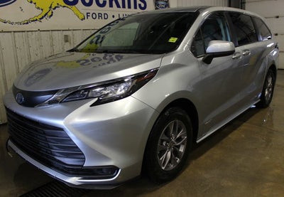 2021 Toyota Sienna LE