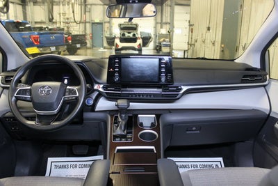 2021 Toyota Sienna LE