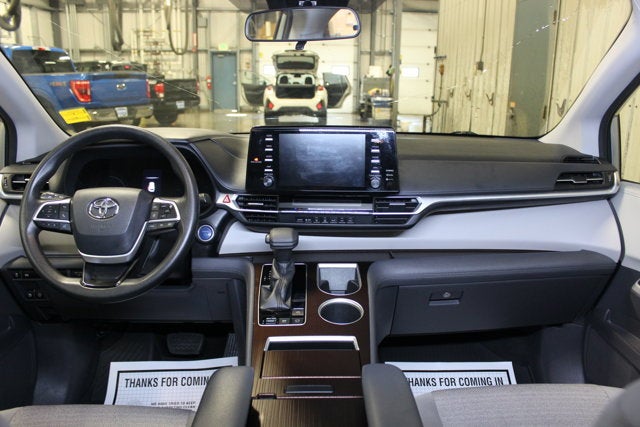 2021 Toyota Sienna LE