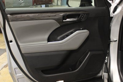 2023 Toyota Highlander Hybrid Limited