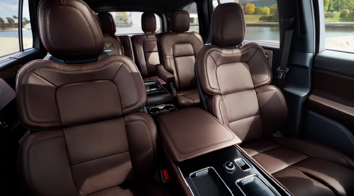 The cabin of the 2025 Lincoln Aviator® SUV is shown with black and brown accents. | Seekins Lincoln in Fairbanks AK