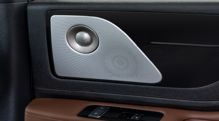 A close-up of a speaker located on the door’s interior is shown. | Seekins Lincoln in Fairbanks AK