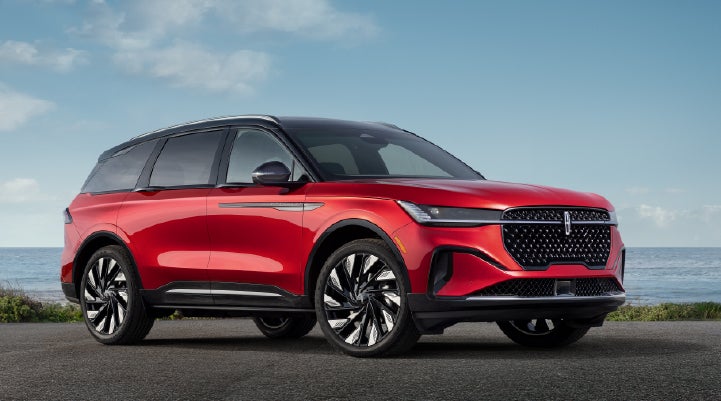 A 2025 Lincoln Nautilus® Reserve model is shown with the stylish available Jet Appearance Package. | Seekins Lincoln in Fairbanks AK